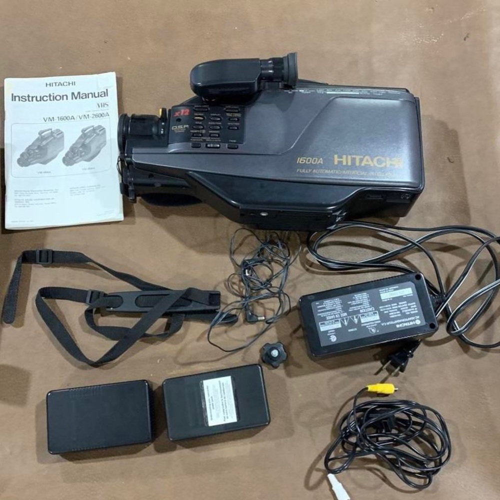 Hitachi 1600a camcorder